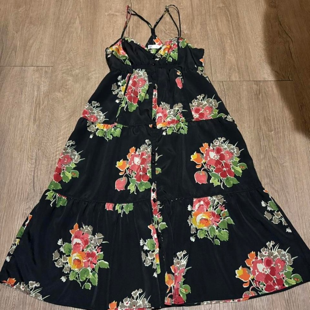 Y2K floral print tiered mini dress.